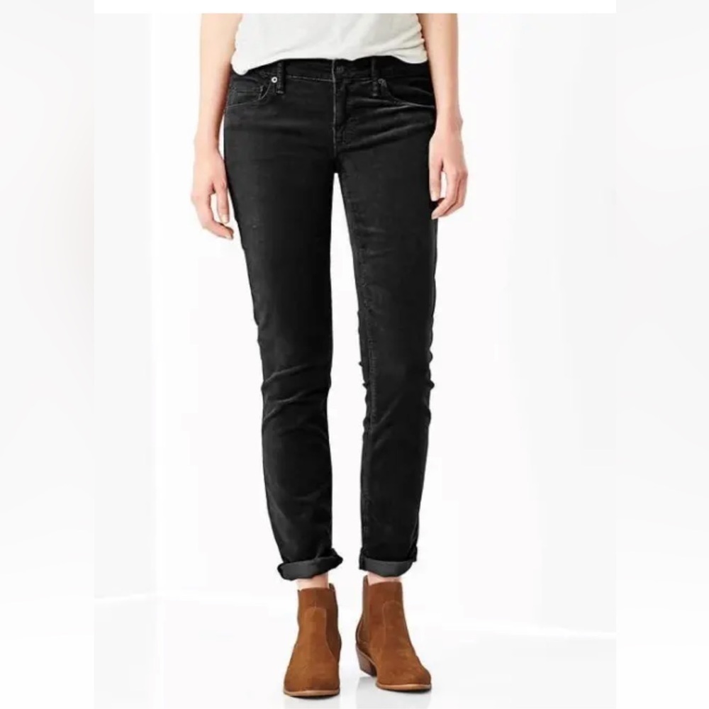 GAP Black Always Skinny True Black Cord pants . Size 25 . New.